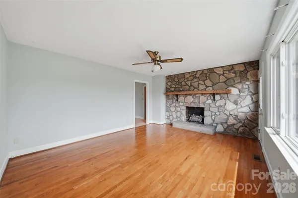 $279,900 | 2754 Fairwood Drive, Hudson, NC 28638