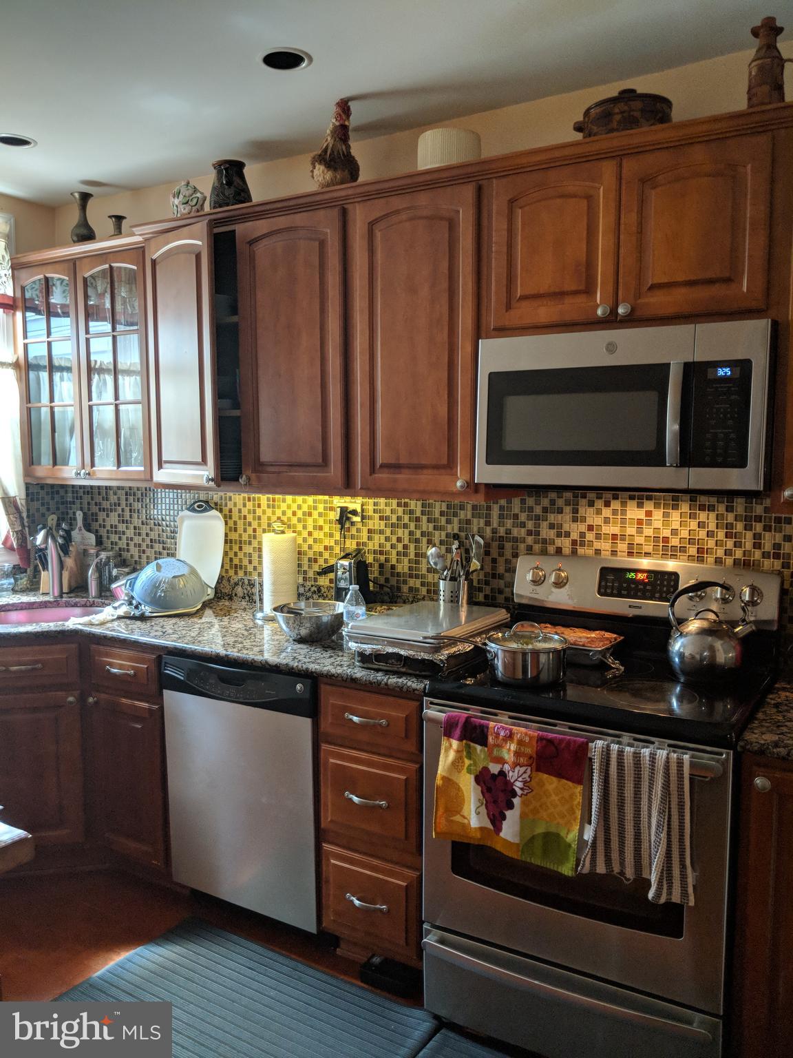 1002 Marlyn Road Philadelphia, PA 19151 - Photo 10 of 17
