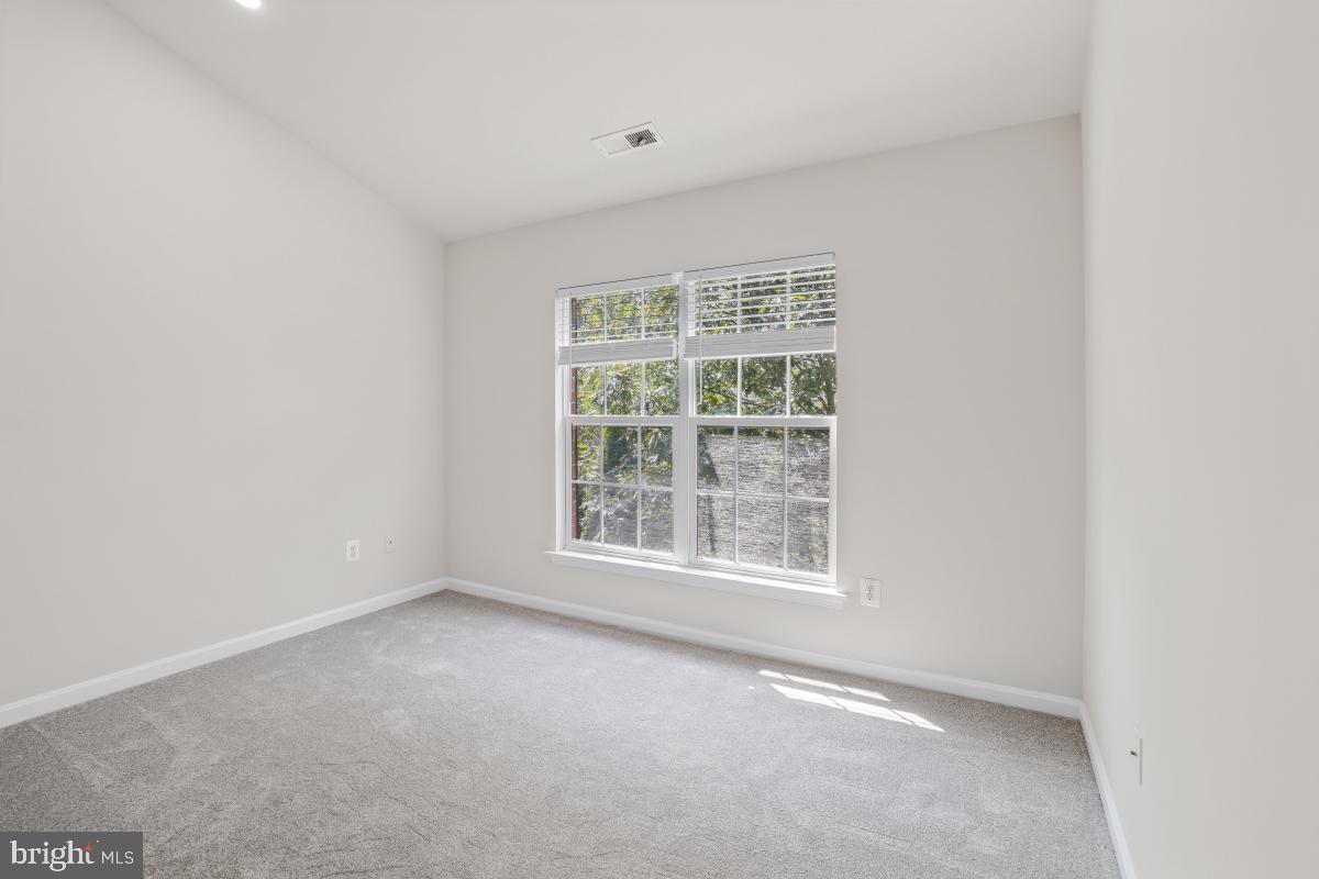 23005 Birch Mead Road Clarksburg, MD 20871 - Photo 18 of 36 Gallery Image 18