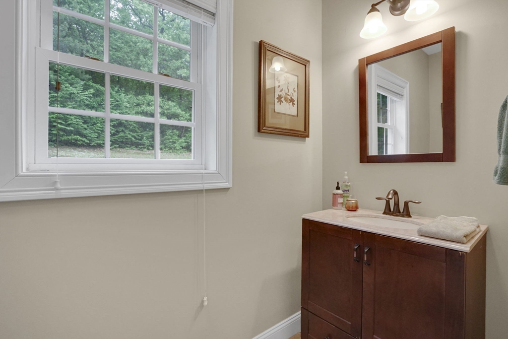 32 Bissonnette Circle Southampton, MA 01073 - Photo 29 of 38