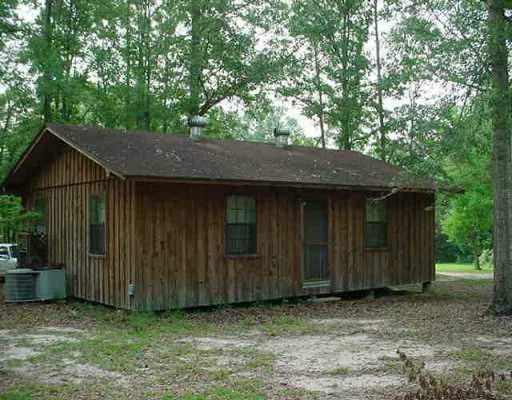 84 South Carnes Road Wiggins, MS 39577 - Photo 1 of 8 Primary Photo