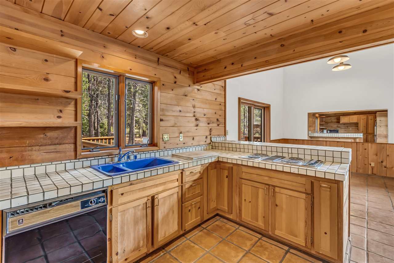 11299 Bennett Flat Road Truckee, CA 96161 - Photo 7 of 20 Gallery Image 7