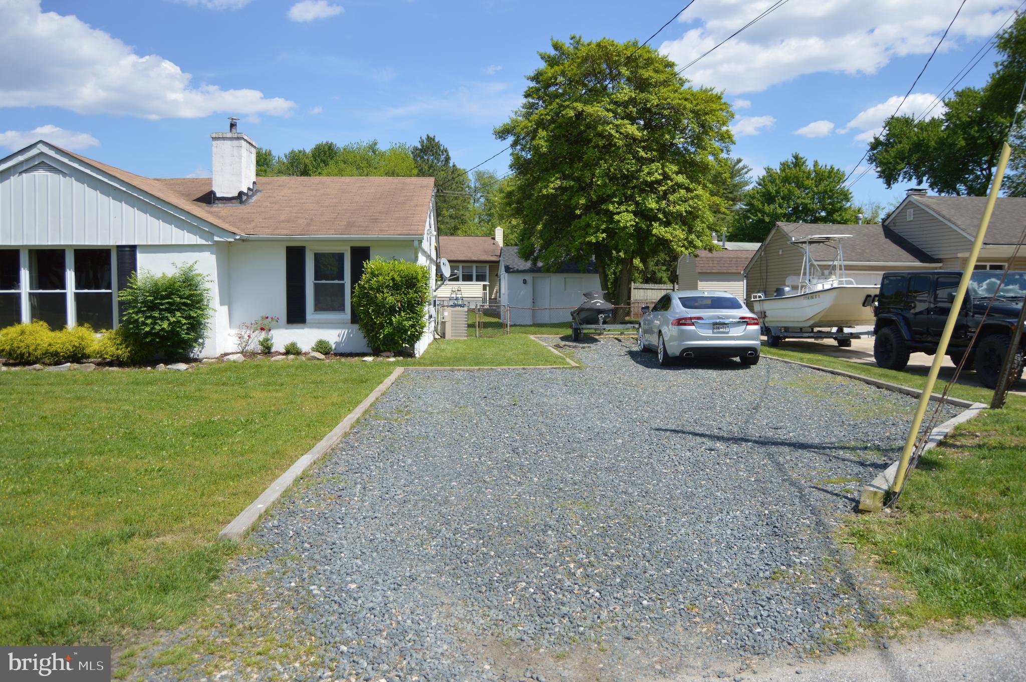 19 Melville Road Pasadena, MD 21122 - Photo 18 of 32 Nice big Driveway
