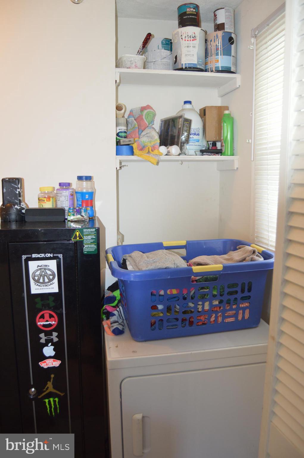 19 Melville Road Pasadena, MD 21122 - Photo 20 of 32 Laundry Room