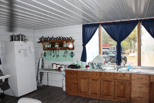 $150,000 | 15527 9 Mile Road, Kaleva, MI 49645