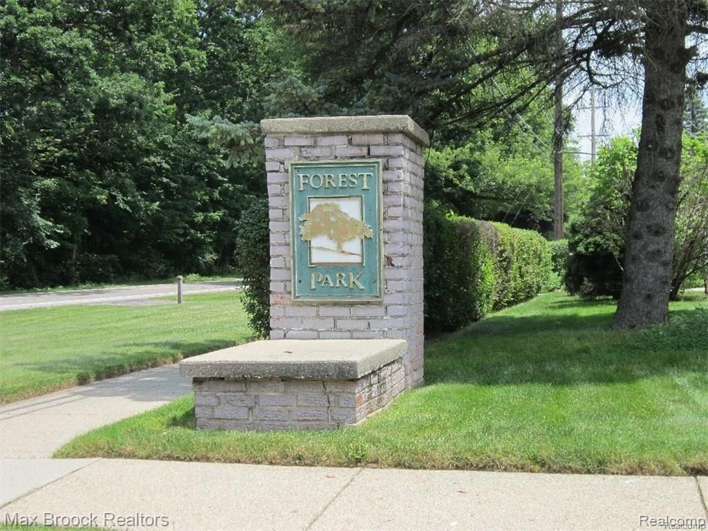 28041 West Nine Mile Road Farmington Hills, MI 48336 - Photo 6 of 9