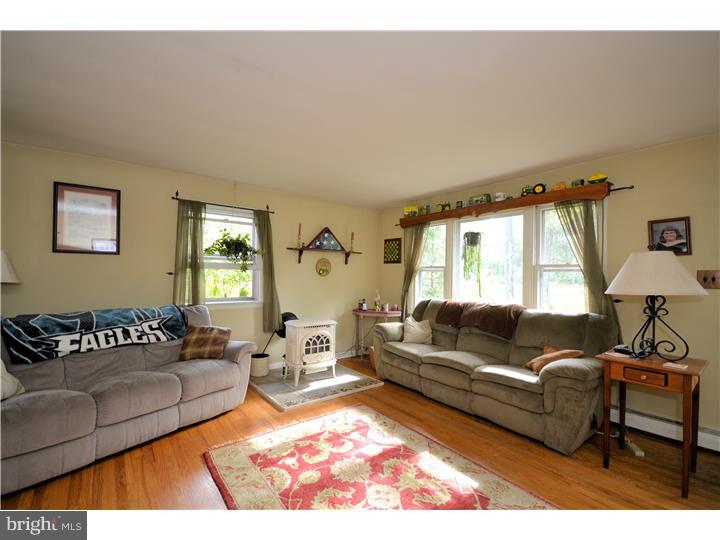 106 Park Road Ambler, PA 19002 - Photo 9 of 25 Living Room
