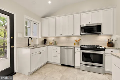 $1,600,000 | 4401 Colorado Avenue Northwest, Washington, DC 20011