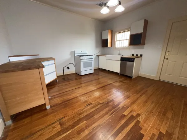 $1,695 | 4716 Crawford Street, Houston, TX 77004