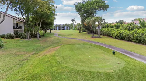 $225,000 | 5121 Oakhill Lane, Unit 412, Delray Beach, FL 33484