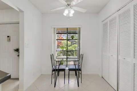 $225,000 | 5121 Oakhill Lane, Unit 412, Delray Beach, FL 33484