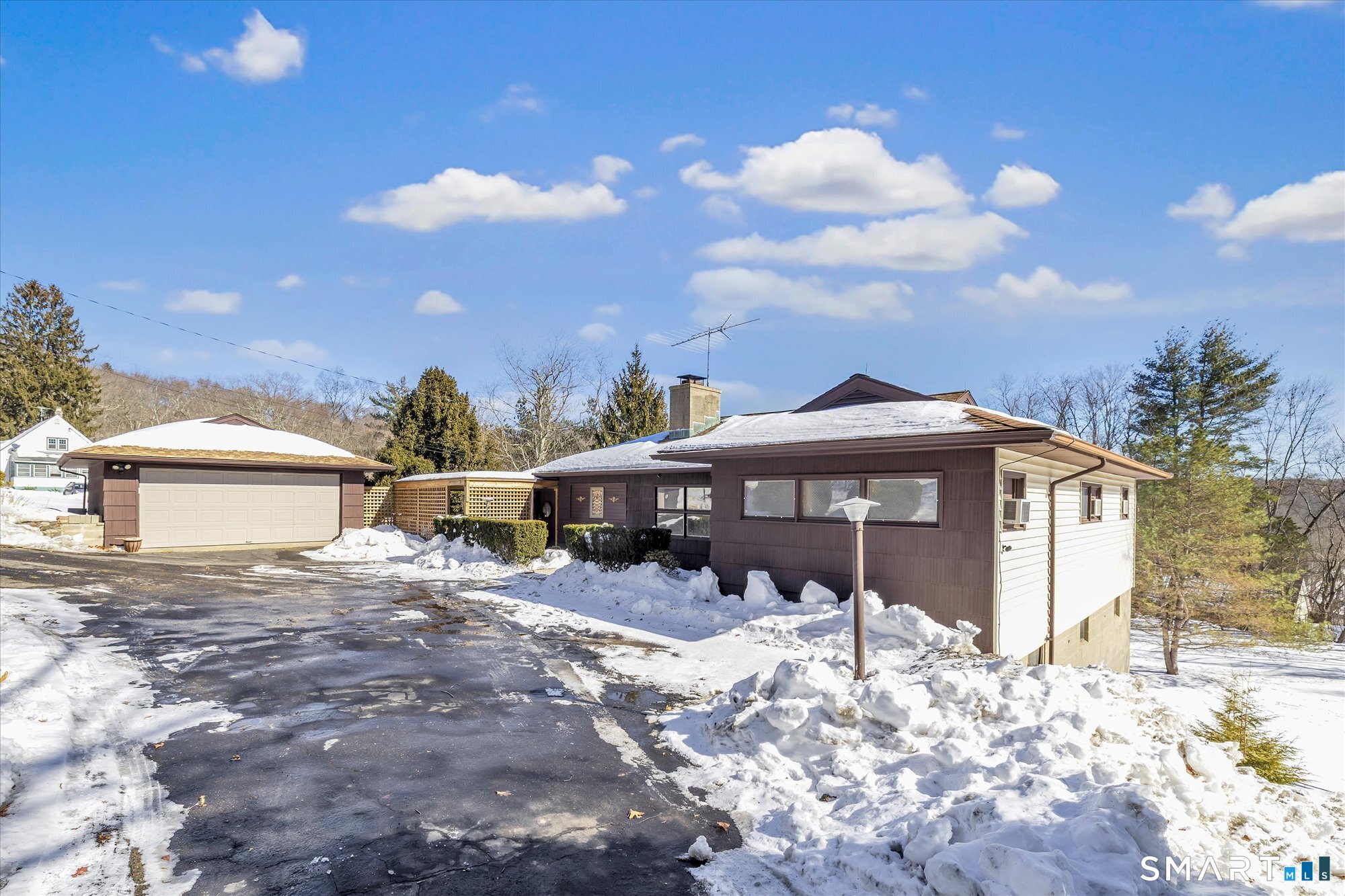 61 Soundview Avenue Shelton, CT 06484 - Photo 2 of 35