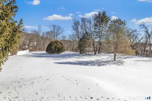 $649,900 | 61 Soundview Avenue, Shelton, CT 06484