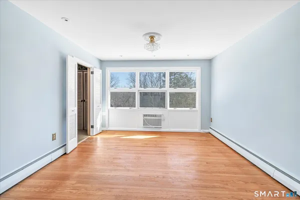 $649,900 | 61 Soundview Avenue, Shelton, CT 06484