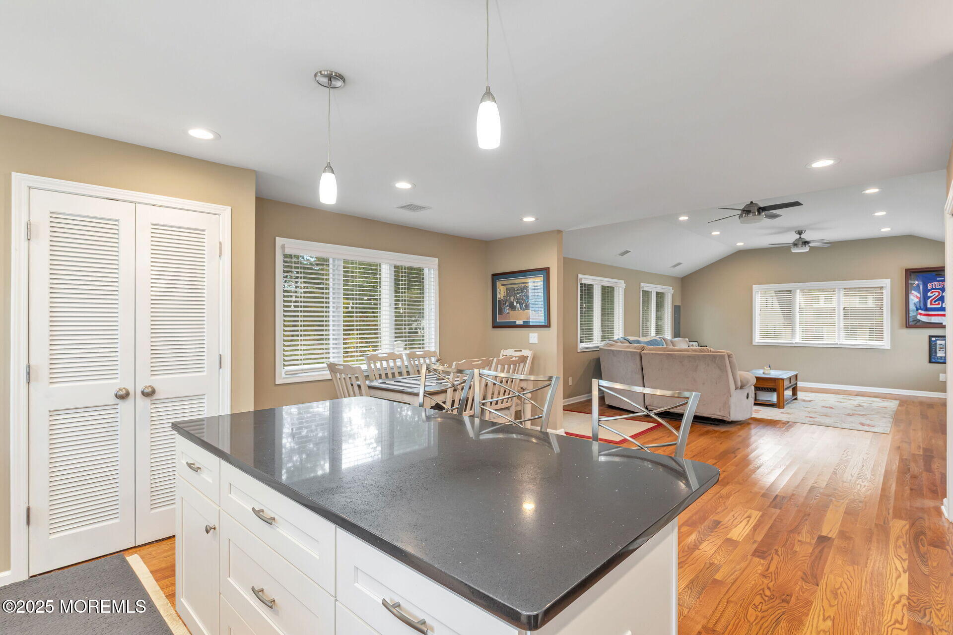 607 South Riverside Drive Neptune Township, NJ 07753 - Photo 19 of 47 Kitchen pic 9