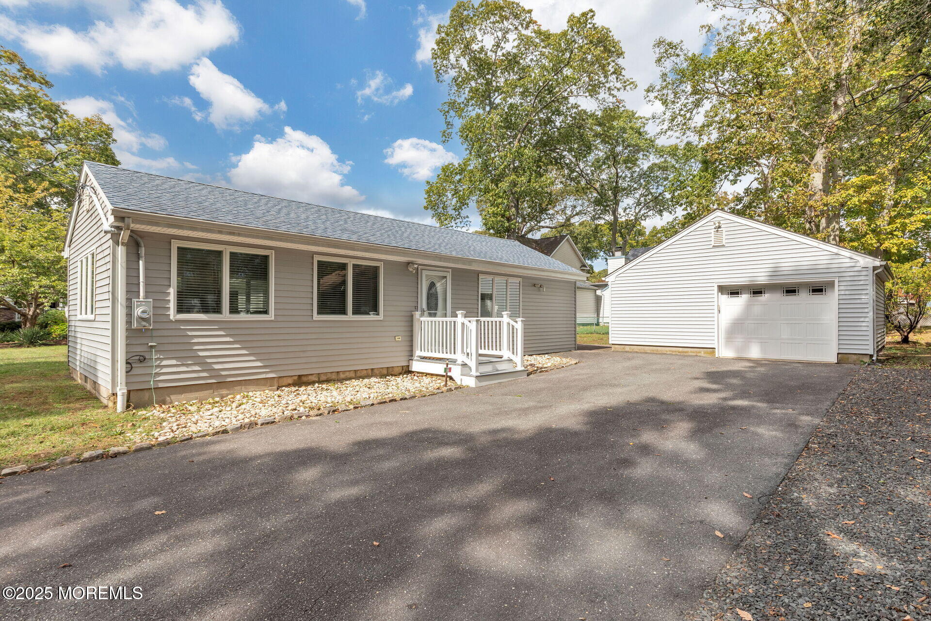 607 South Riverside Drive Neptune Township, NJ 07753 - Photo 39 of 47 Exterior pic 2