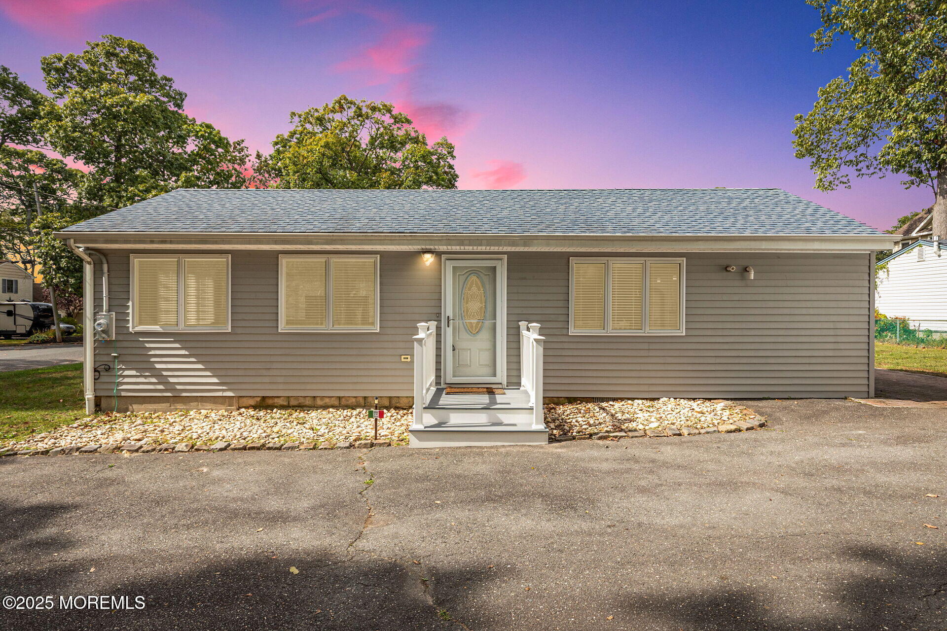 607 South Riverside Drive Neptune Township, NJ 07753 - Photo 4 of 47 Twilight