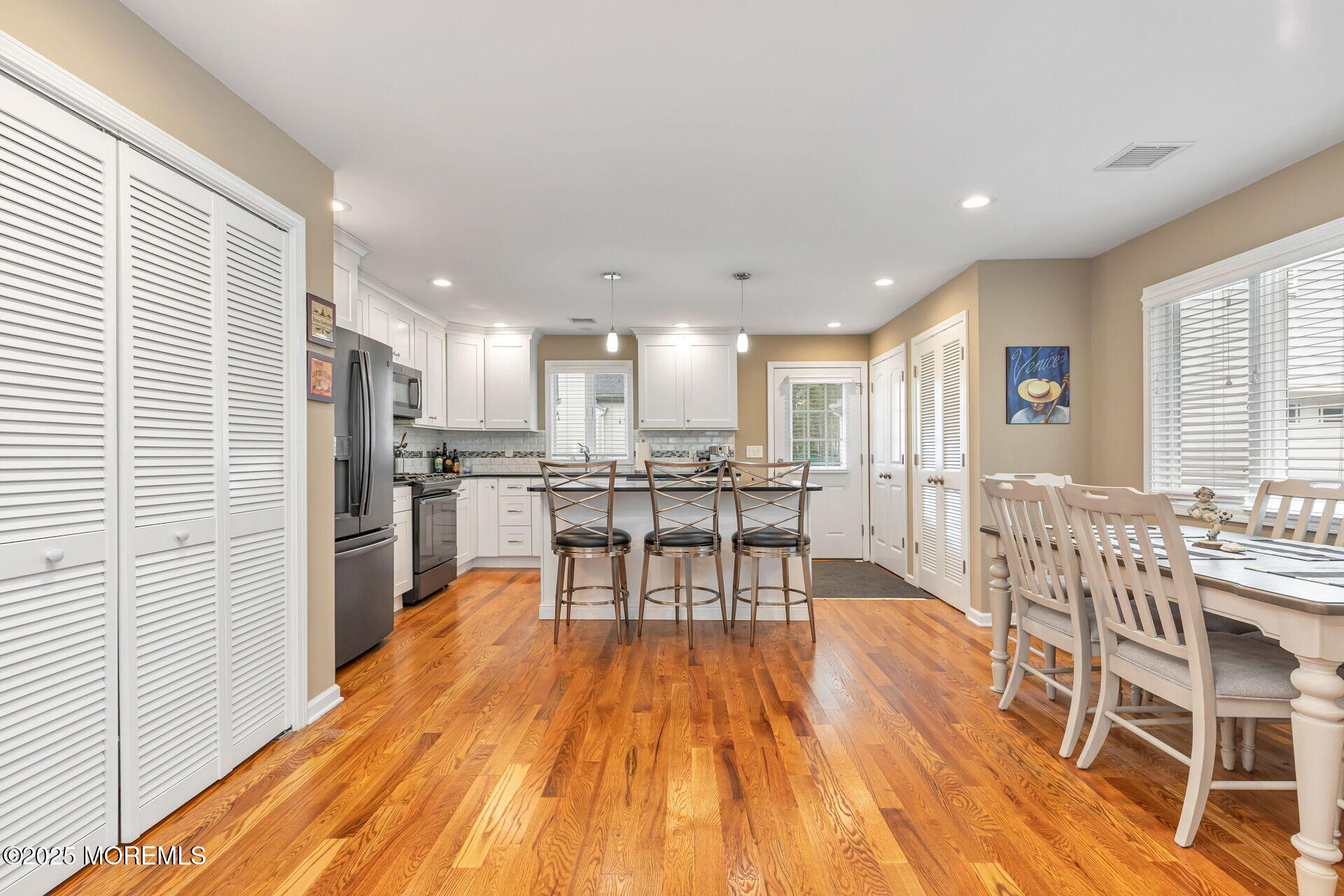 607 South Riverside Drive Neptune Township, NJ 07753 - Photo 9 of 47 Kitchen pic 2