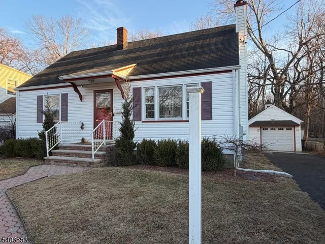 $399,900 | 202 4 Glenside Place, North Plainfield, NJ 07060