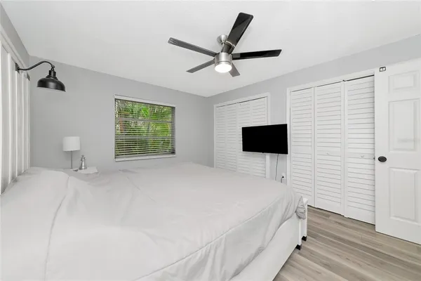 $194,000 | 966 La Costa Circle, Unit 5, Sarasota, FL 34237
