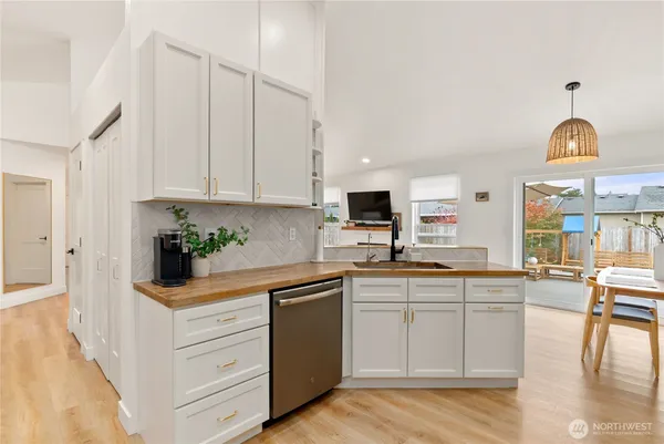 $444,777 | 15421 8th Ave Court East, Tacoma, WA 98445