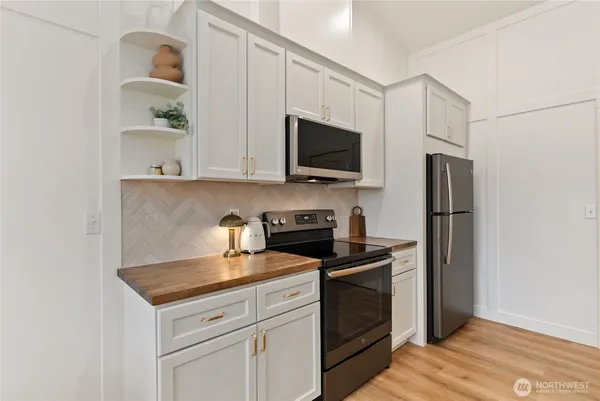 $444,777 | 15421 8th Ave Court East, Tacoma, WA 98445