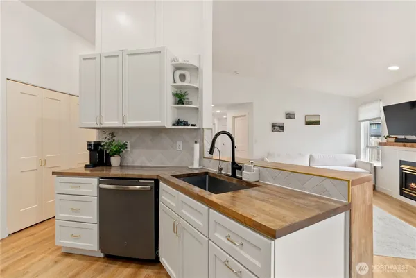 $444,777 | 15421 8th Ave Court East, Tacoma, WA 98445