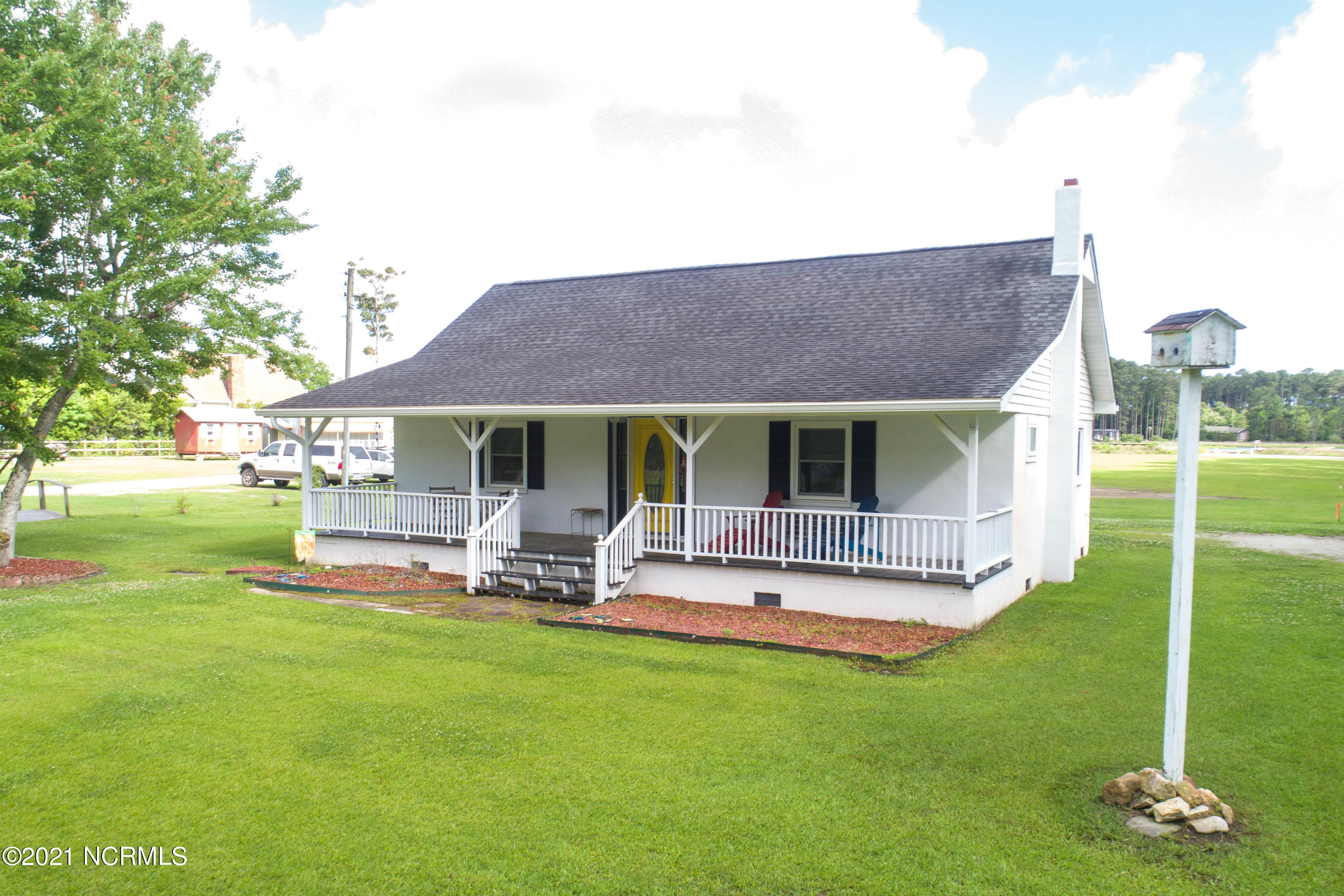 342 Straits Road Beaufort, NC 28516 - Photo 1 of 31 Coastal Cottage on Scenic Byway