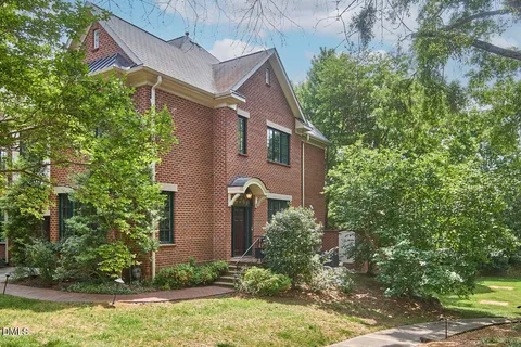$1,250,000 | 105 Village Gate Drive, Chapel Hill, NC 27514
