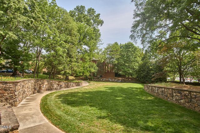 $1,250,000 | 105 Village Gate Drive, Chapel Hill, NC 27514