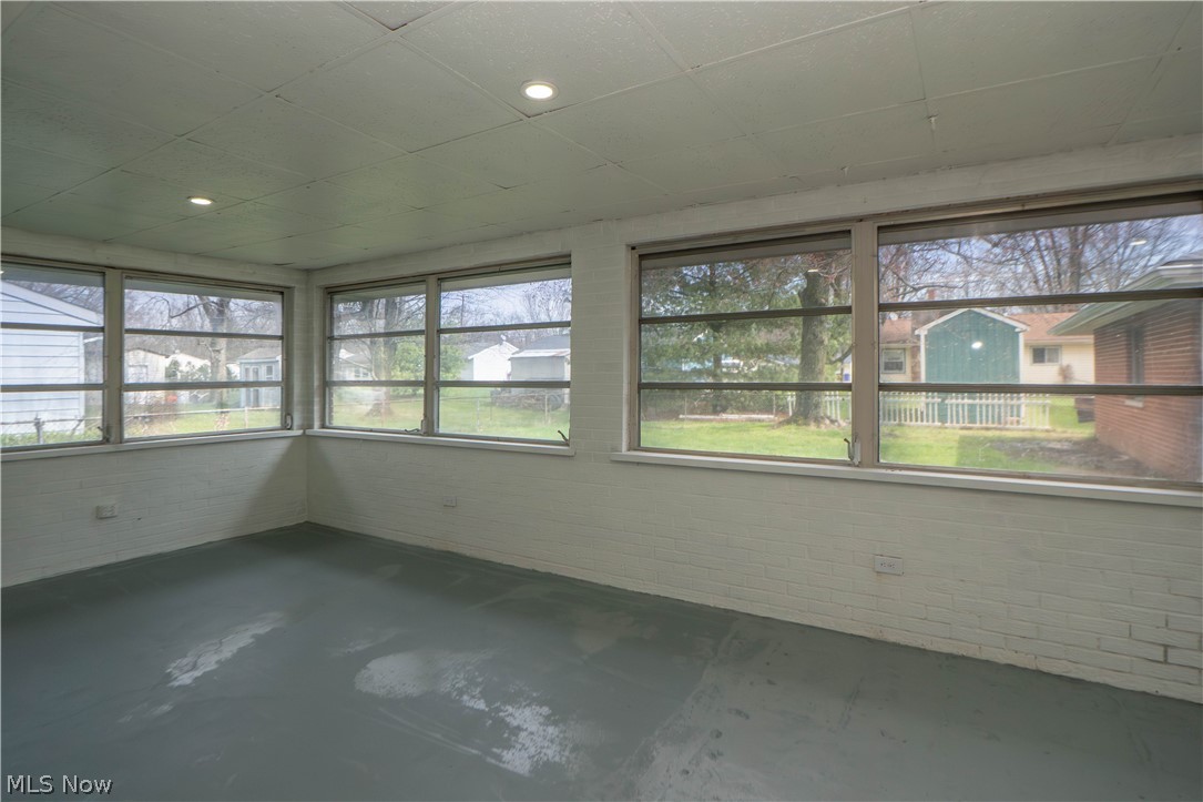 3666 Duffield Road Kent, OH 44240 - Photo 14 of 31 Enclosed Sun Porch