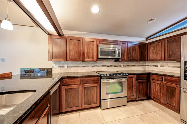 $3,500 | 1615 Elmhurst Drive, Austin, TX 78741