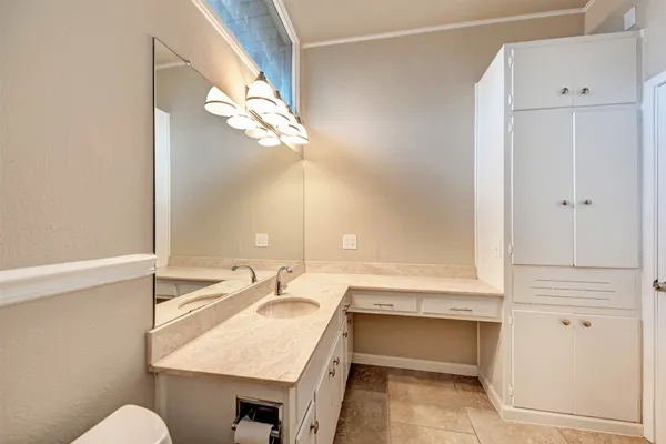 $3,500 | 1615 Elmhurst Drive, Austin, TX 78741