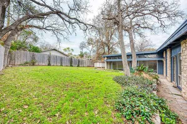 $3,500 | 1615 Elmhurst Drive, Austin, TX 78741