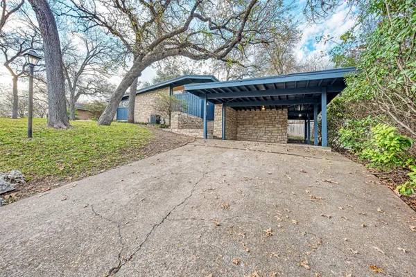 $3,500 | 1615 Elmhurst Drive, Austin, TX 78741