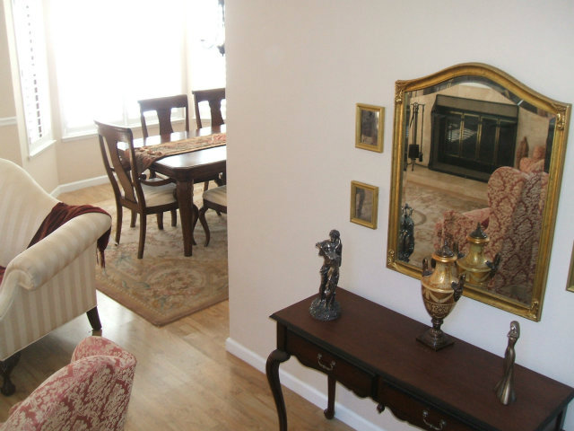 282 Geneva Road Milpitas, CA 95035 - Photo 3 of 13 Gallery Image 3