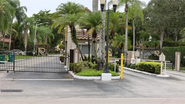 $725,000 | 11251 Reveille Road, Cooper City, FL 33026