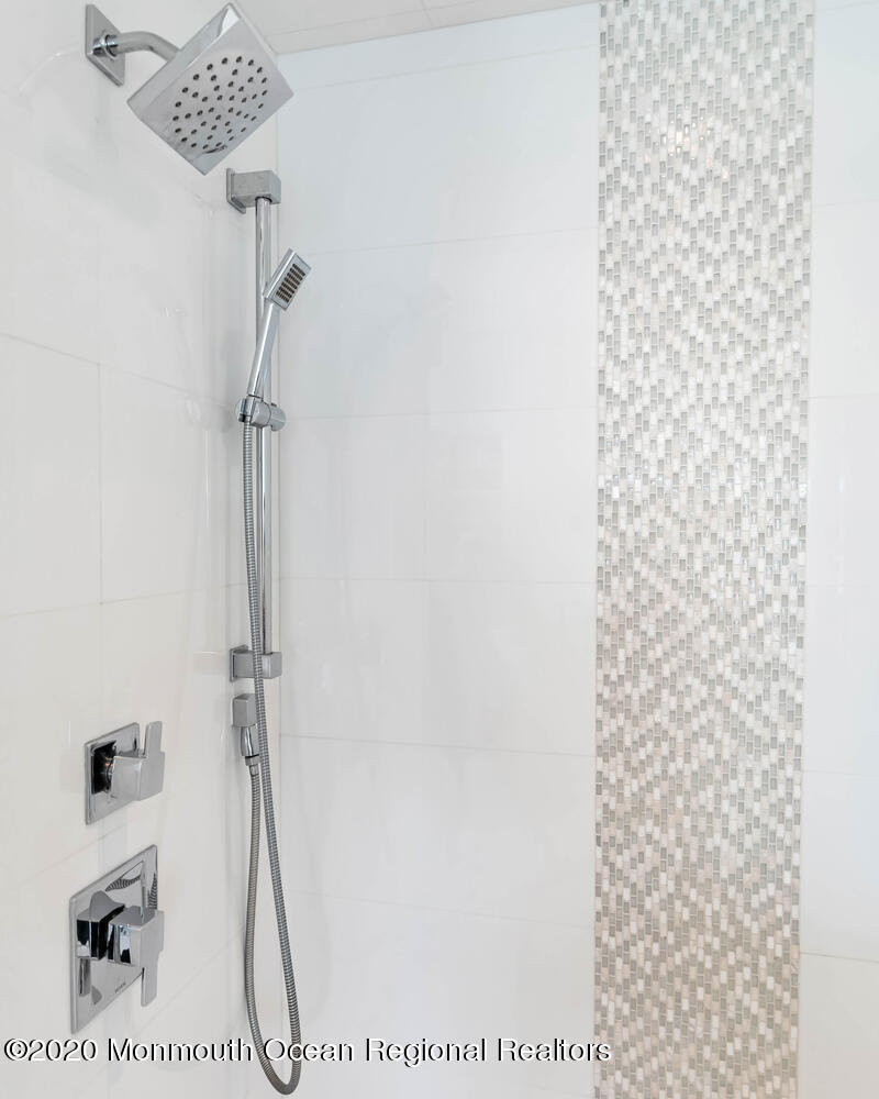 1 Horatius Way Rumson, NJ 07760 - Photo 14 of 24 a bathroom with a shower