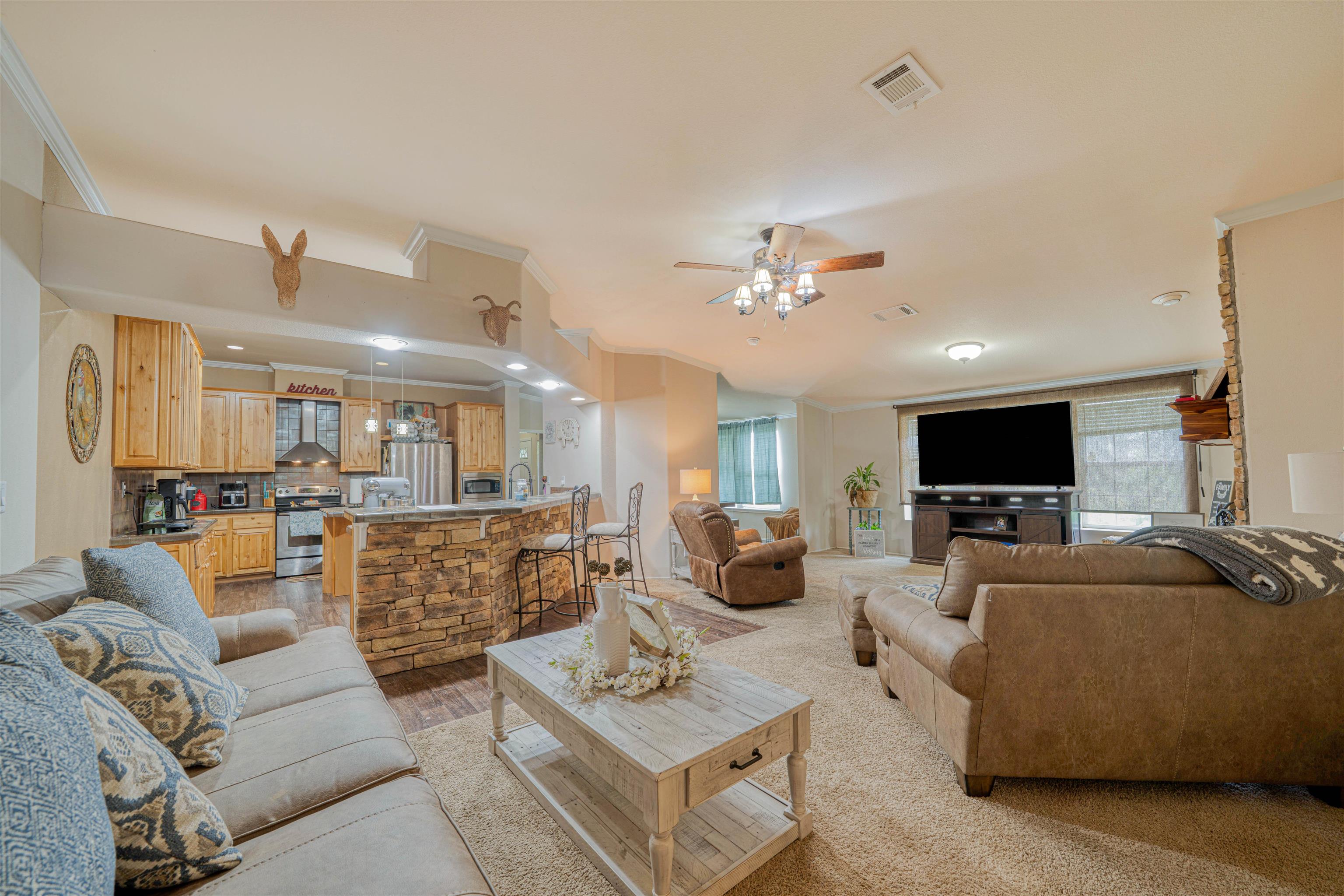 562 Clower Road Diana, TX 75640 - Photo 7 of 38 Gallery Image 7