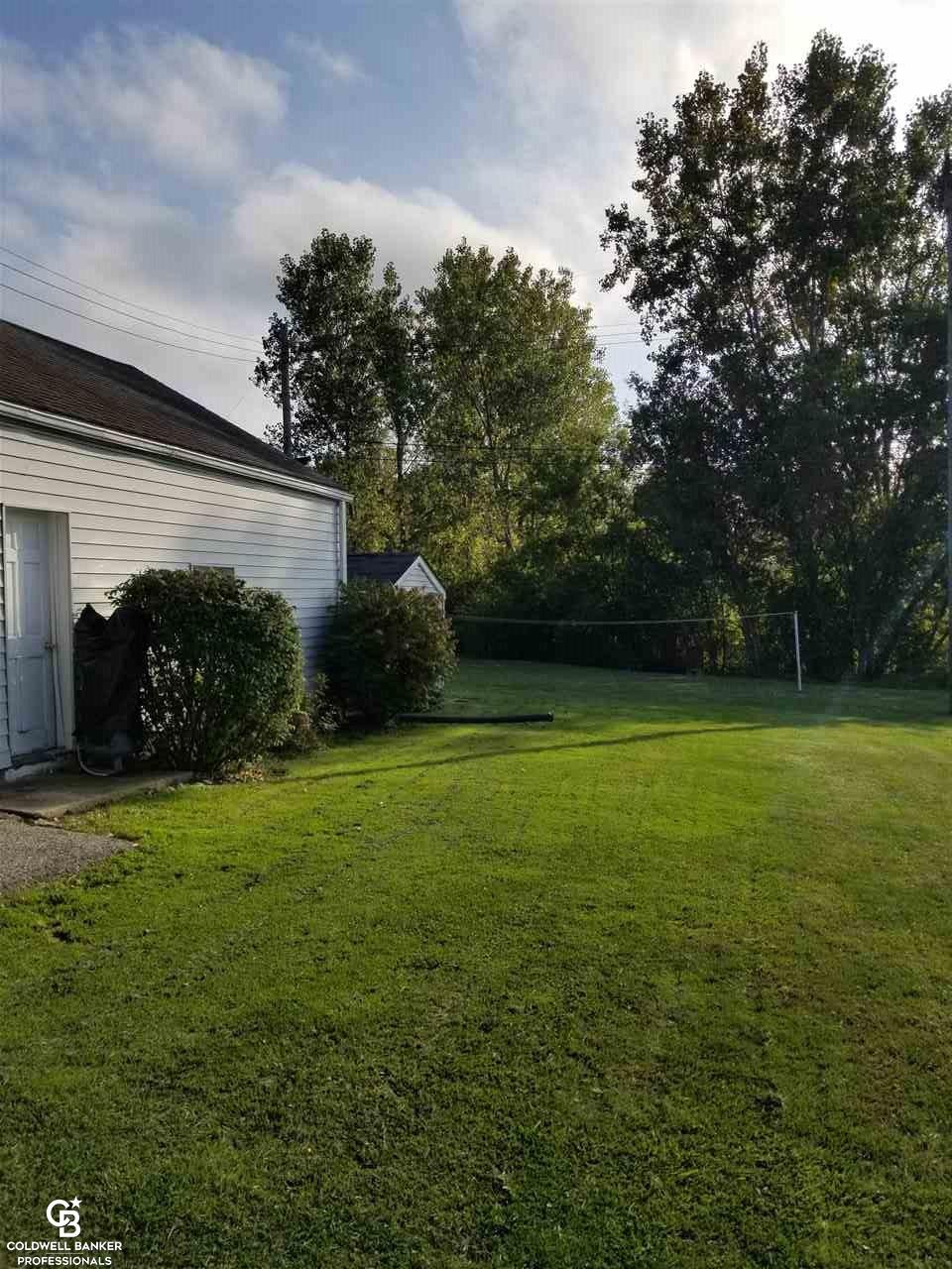 213 Brockway Road Yale, MI 48097 - Photo 10 of 42 31396254-9.JPG