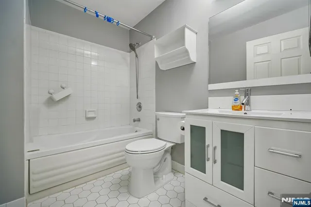 $3,250 | 2384 Quill Court, Mahwah, NJ 07430