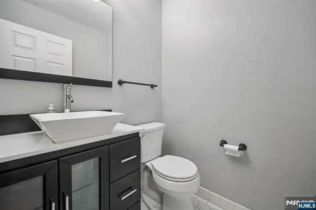 $3,250 | 2384 Quill Court, Mahwah, NJ 07430