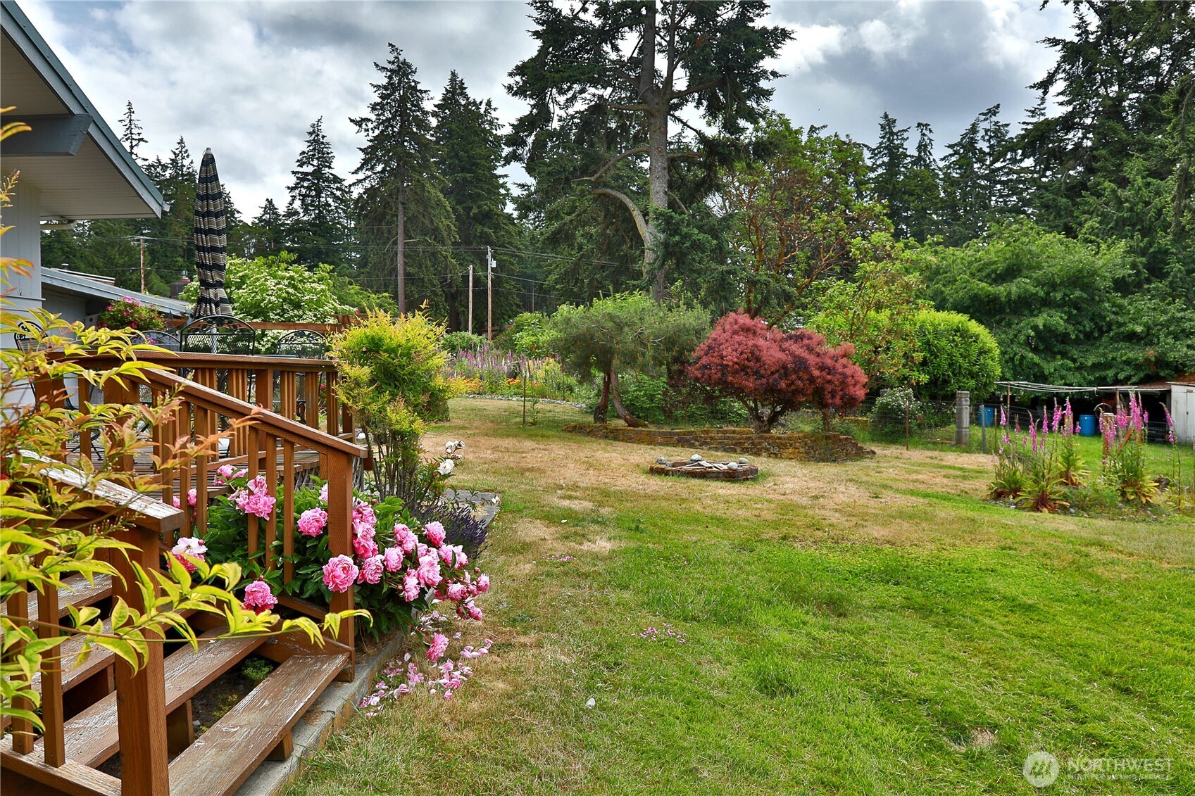 538 East Bush Point Road Freeland, WA 98249 - Photo 10 of 39