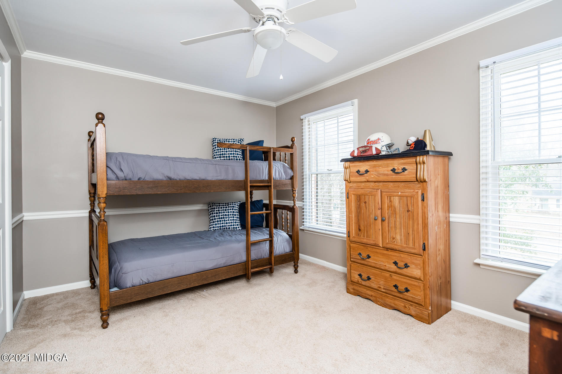 155 Castlegate Road Macon, GA 31210 - Photo 29 of 34 a bedroom with furniture and a window