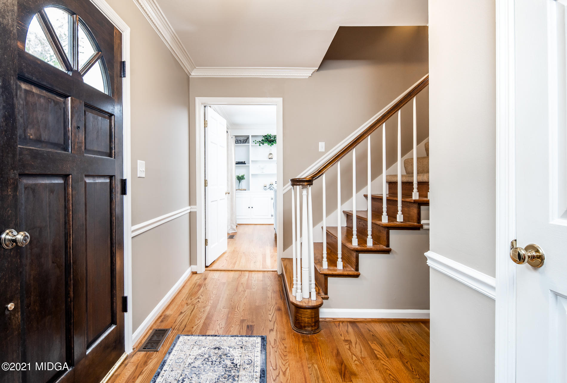 155 Castlegate Road Macon, GA 31210 - Photo 5 of 34 a view of entryway and hall with wooden floor