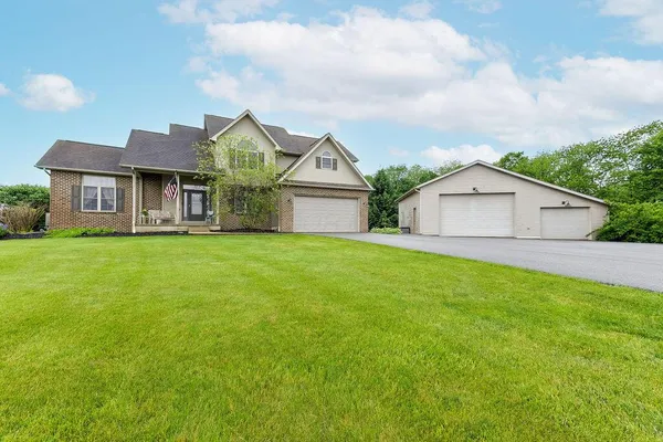 $580,000 | 2712 Otter Fork Drive, Centerburg, OH 43011