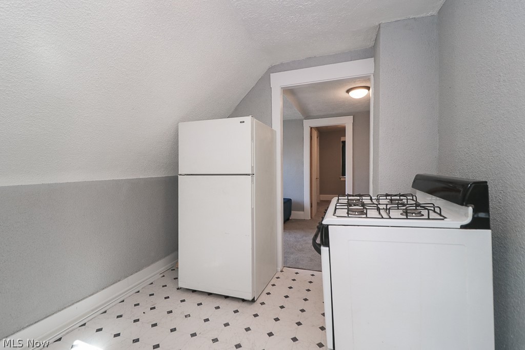 3816 Cress Road Cleveland, OH 44111 - Photo 20 of 33 Gallery Image 20