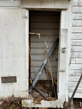 a view of entryway