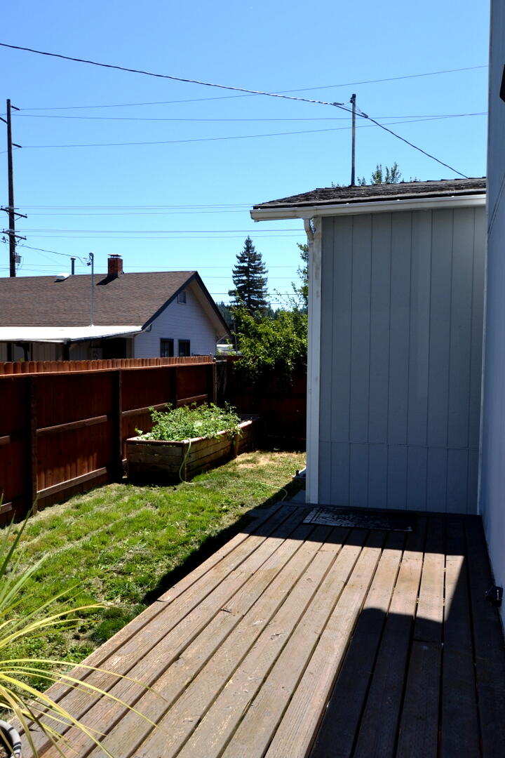 1471 Dowell Road Grants Pass, OR 97527 - Photo 24 of 31 DSC_6242