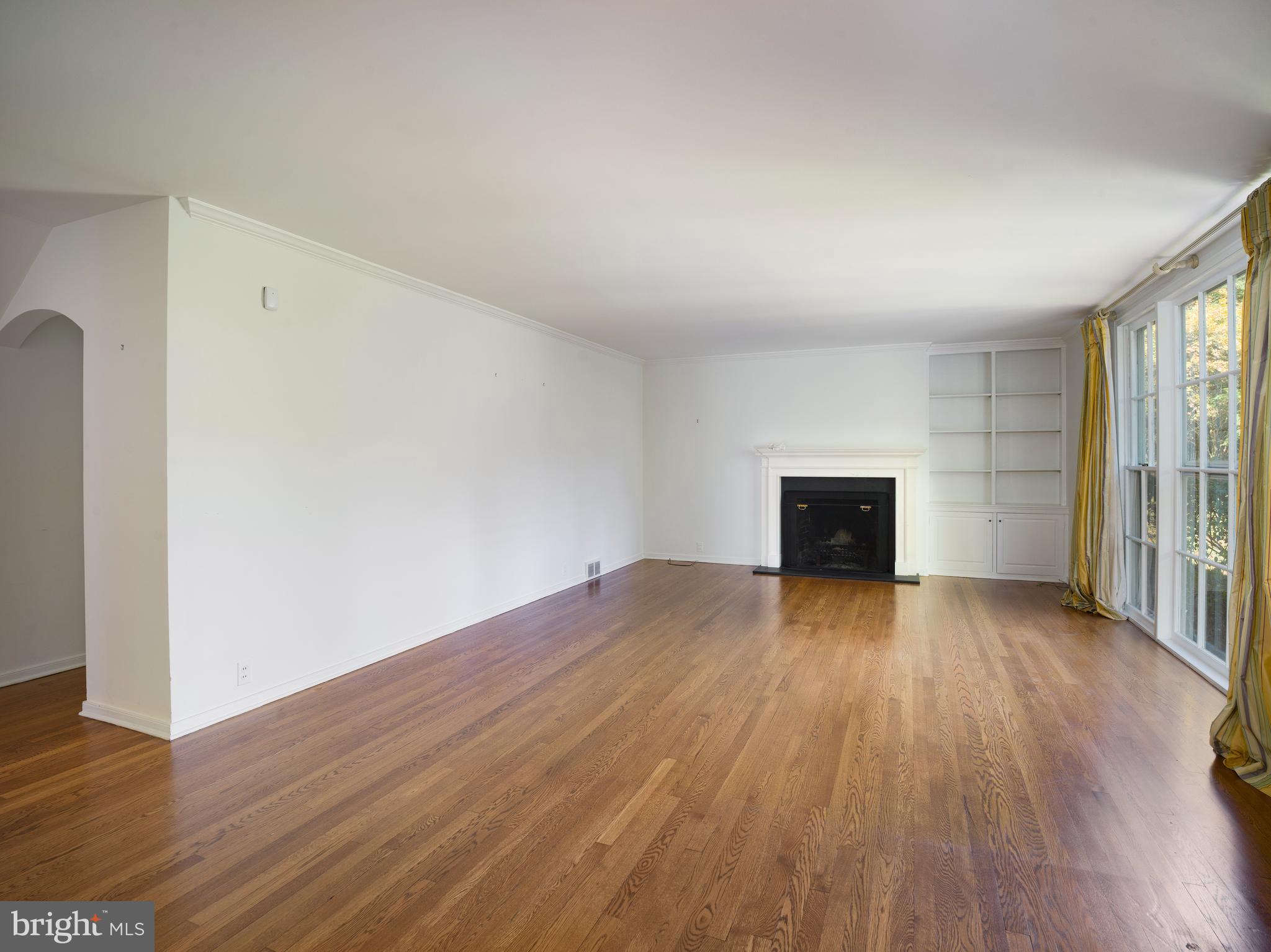 1121 Barberry Road Bryn Mawr, PA 19010 - Photo 16 of 67 Living Room